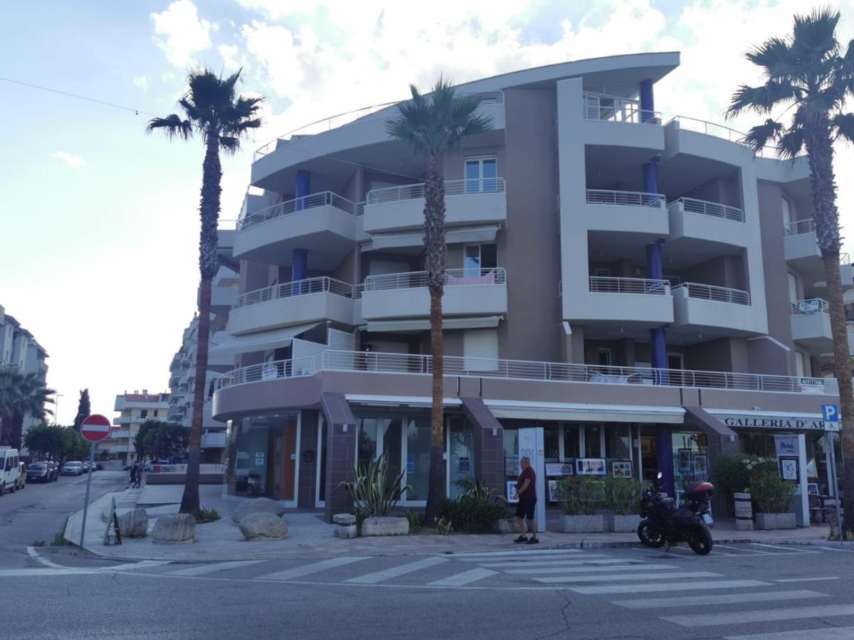 Casamare Alba Adriatica Frontemare Apartment ภายนอก รูปภาพ
