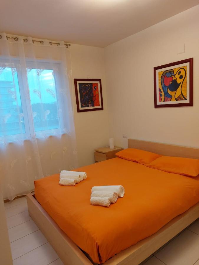 Casamare Alba Adriatica Frontemare Apartment ภายนอก รูปภาพ